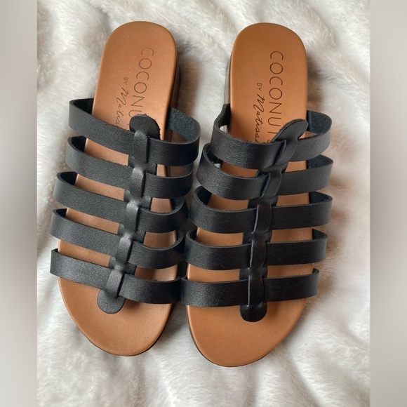 3/$25 Coconuts by Matisse Black Slip on Sandals - Picture 3 of 7
